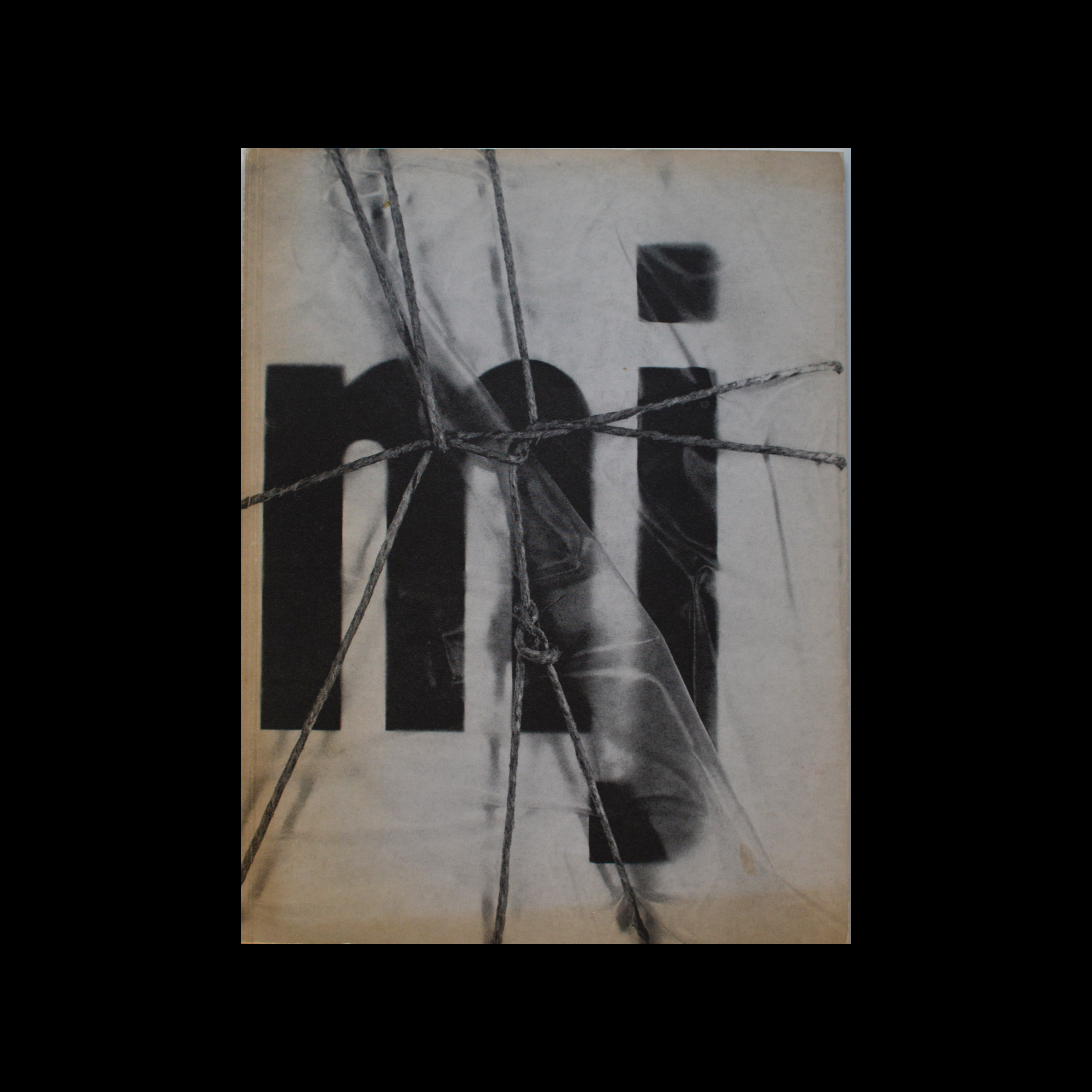 Museumjournaal, Serie 11 no 6, 1966. Designed by Jurriaan Schrofer