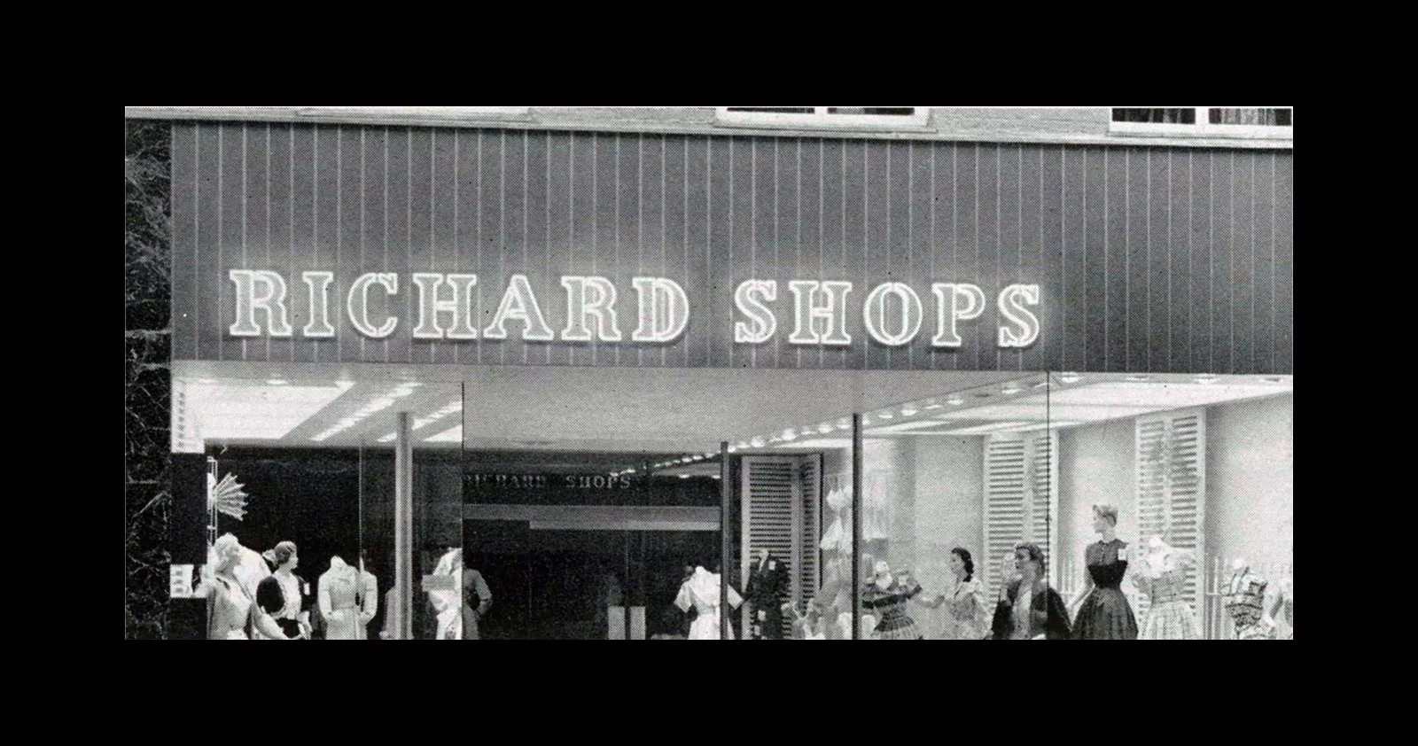 Another example showing the use of pattern on the fronts of Richard Shops to give a character which is immediately identifiable. DESIGNER: Bronek Katz.